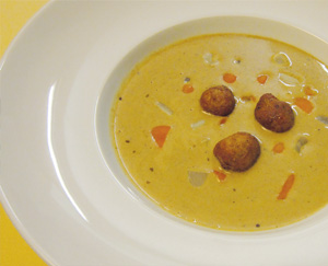 Kalbseinmachsuppe mit Bröselknöderl